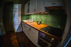 Angel House Aparthotel