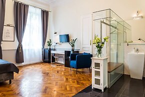 Angel House Aparthotel