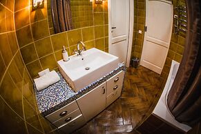 Angel House Aparthotel