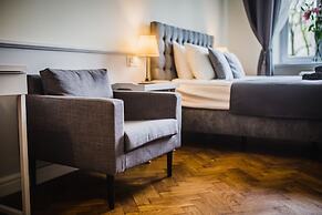 Angel House Aparthotel