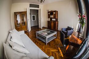 Angel House Aparthotel