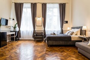 Angel House Aparthotel