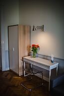 Angel House Aparthotel