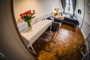 Angel House Aparthotel