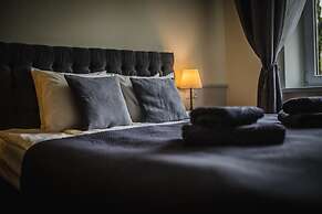 Angel House Aparthotel