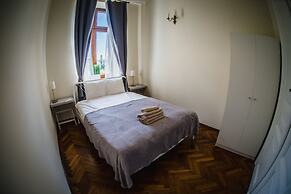 Angel House Aparthotel