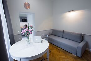 Angel House Aparthotel