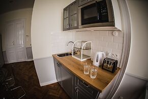 Angel House Aparthotel