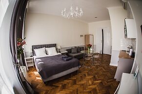 Angel House Aparthotel