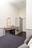 Angel House Aparthotel