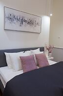 Angel House Aparthotel