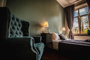 Angel House Aparthotel