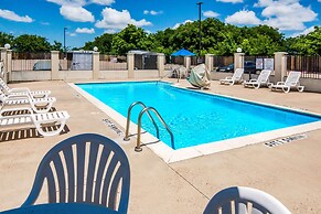 Motel 6 Cleburne, TX