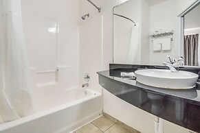 Motel 6 Cleburne, TX