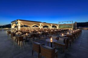 La Marquise Luxury Resort Complex