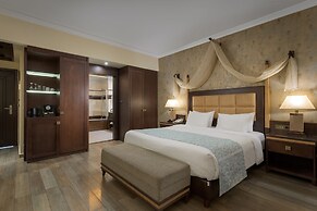 La Marquise Luxury Resort Complex