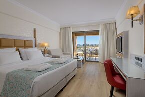 La Marquise Luxury Resort Complex