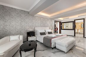 La Marquise Luxury Resort Complex