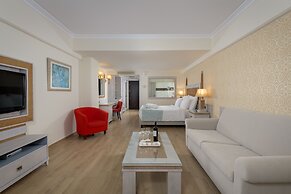 La Marquise Luxury Resort Complex