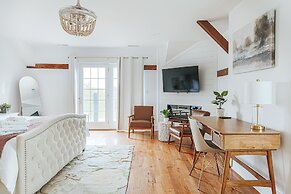 Batten Green Venue & Lodging