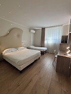 M14 Hotel & Spa
