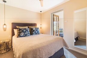 Stonewell Cottages & Vineyards