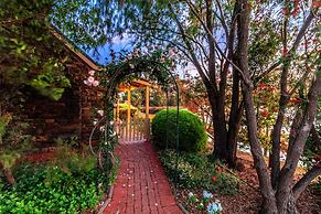 Stonewell Cottages & Vineyards