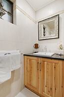 Stonewell Cottages & Vineyards