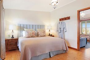 Stonewell Cottages & Vineyards