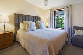 Stonewell Cottages & Vineyards