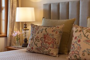 Stonewell Cottages & Vineyards