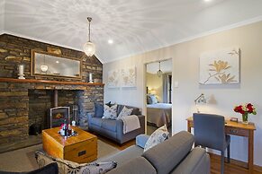 Stonewell Cottages & Vineyards