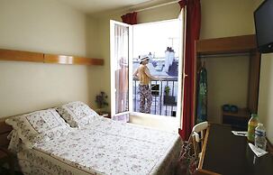 Nouvel Hotel Paris 18