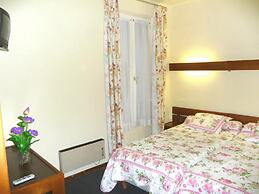 Nouvel Hotel Paris 18