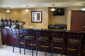 Cobblestone Inn & Suites - Bloomfield