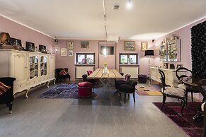 Villa Fantasia Budget Boutique Hotel