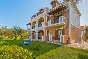 Kavos Psarou Studios and Apartments