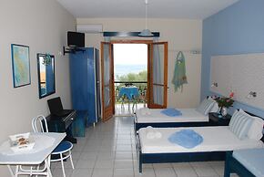 Kavos Psarou Studios and Apartments
