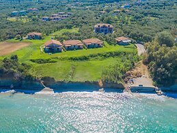 Kavos Psarou Studios and Apartments