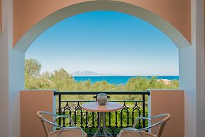 Kavos Psarou Studios and Apartments