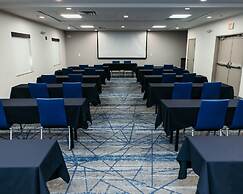 Holiday Inn Express and Suites Urbandale by IHG