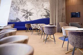 Clarion Paris CDG Airport