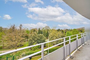 Clarion Paris CDG Airport