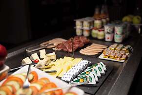 Clarion Paris CDG Airport