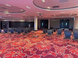 Clarion Paris CDG Airport