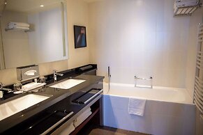 Clarion Paris CDG Airport