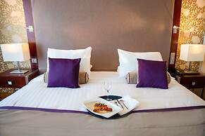 Clarion Paris CDG Airport