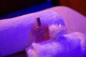 Clarion Paris CDG Airport