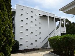 East Hampton House Resort