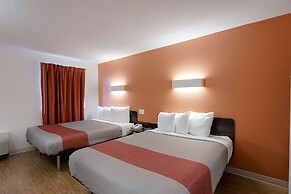 Motel 6 Brandon, MB